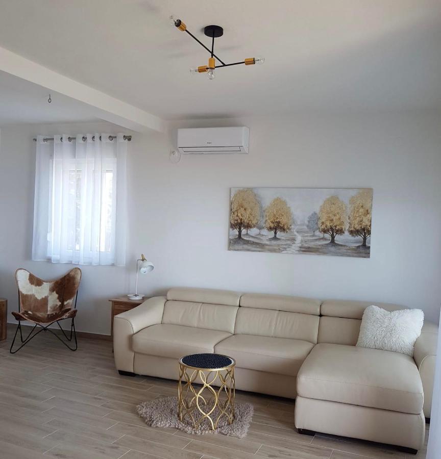 Apartmani Tin Starigrad Paklenica Exterior foto