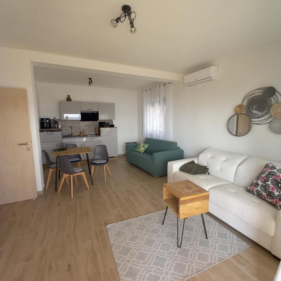 Apartmani Tin Starigrad Paklenica Exterior foto
